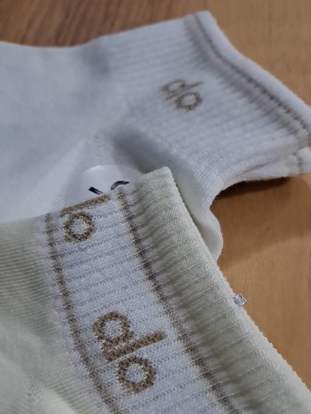 ALO Yoga Women's Ankle Socks - White and Yellow Butter - Picture 2 of 2